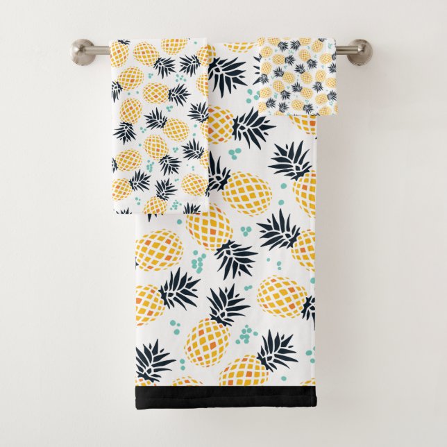 Summer Pineapple Print Towel Set (Insitu)