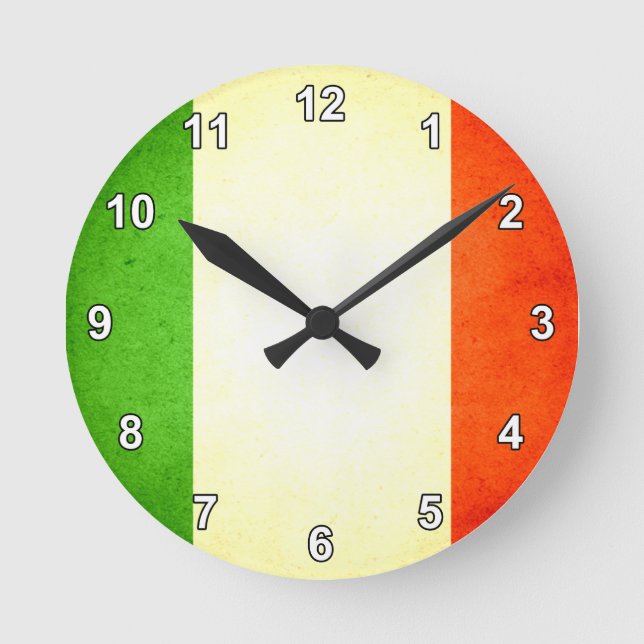 Sun kissed Italy Flag Round Clock (Front)