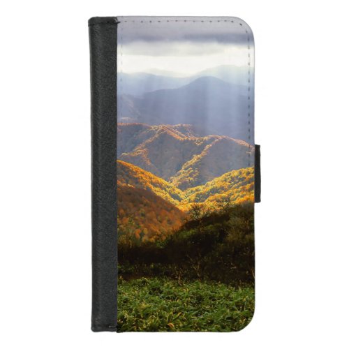 Sun Rays Over Shirakami_Sanchi Mountains iPhone 87 Wallet Case