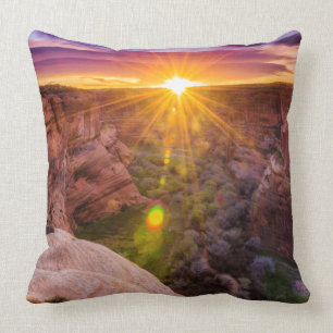 Sunburst at Canyon de Chelly, AZ Throw Pillow