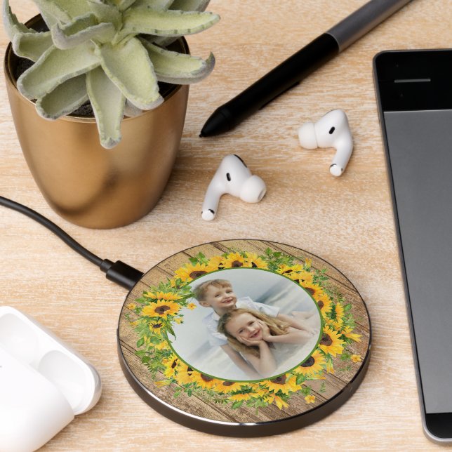 Sunflower Circle Frame Photo Template Wireless Charger (Desk 2)