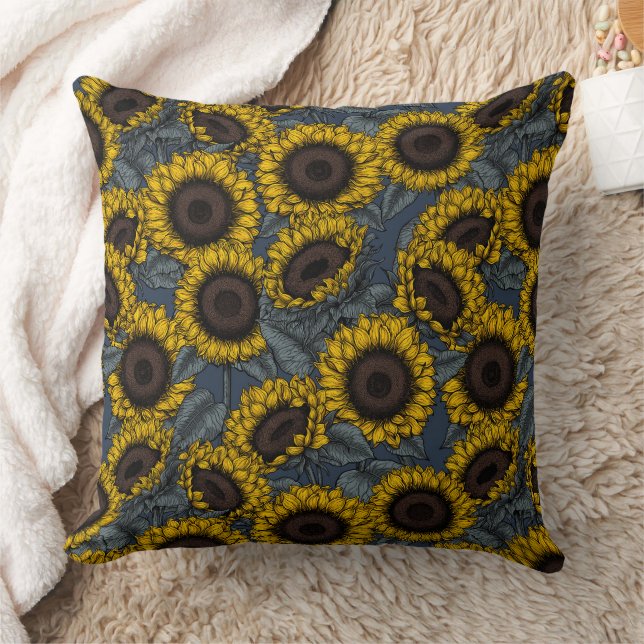 Sunflower field 2 throw pillow (Blanket)