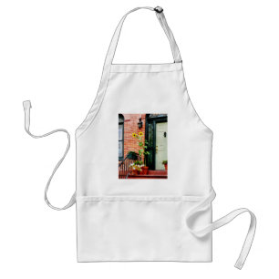 Sunflowers on Stoop Adult Apron