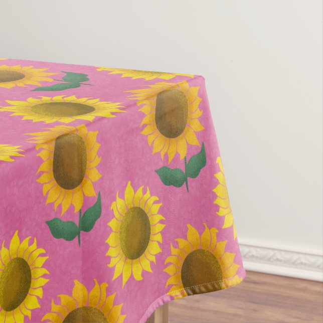 Sunny sunflower - pink tablecloth (In Situ)
