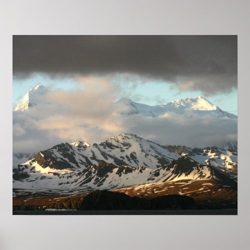 Sunrise over the mountain ranges on South 2 Poster