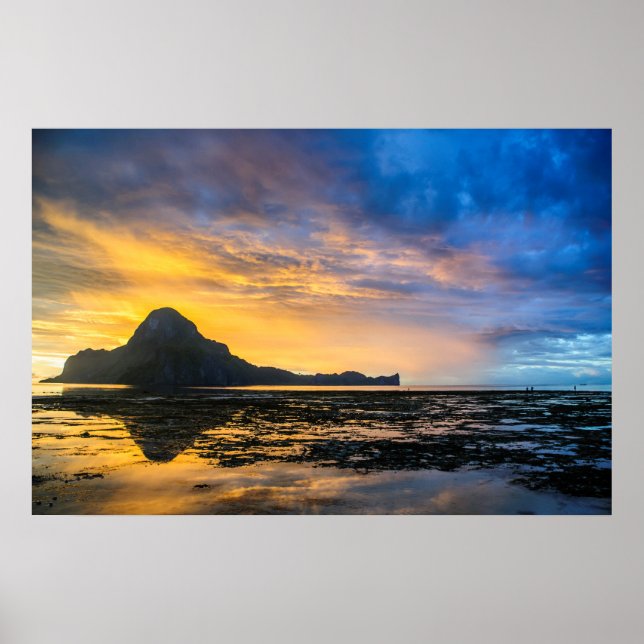 Sunset Of Bay Of El Nido Poster (Front)