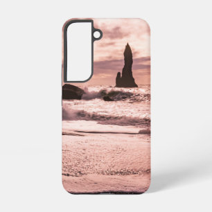 Sunset on the Reynisfjara black sand beach, Icelan Samsung Galaxy S22 Case