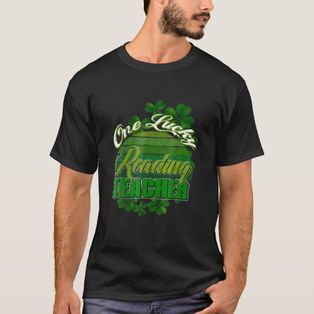 Sunset St Patrick’S Day One Lucky Reading Teacher T-Shirt (Front)