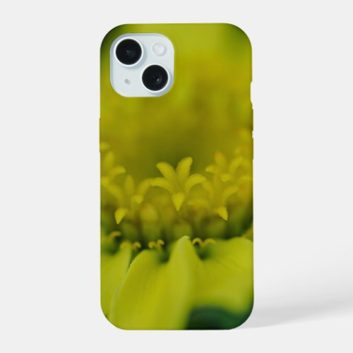 Sunshine in Bloom A Close_Up Daisy iPhone 15 Case