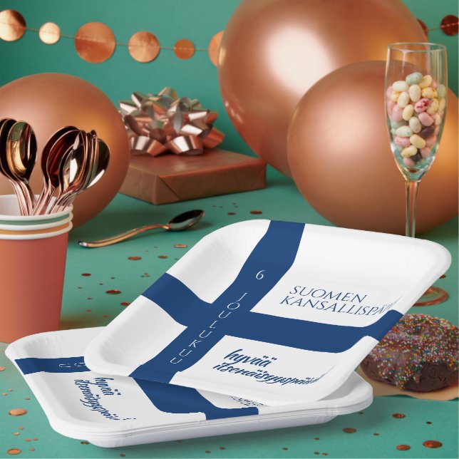 Suomen Kansallispäivä Finnish National Day Flag Paper Plates (Multi)