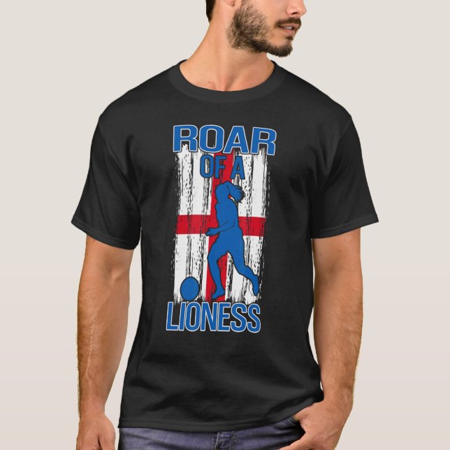 Support Women Football Soccer Lioness 2022 Merchan T-Shirt (Front)