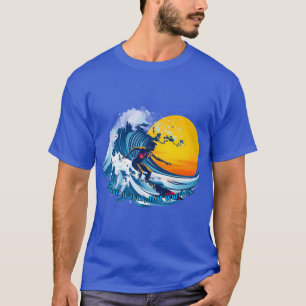 Surfing : Chase waves, not worries. T-Shirt