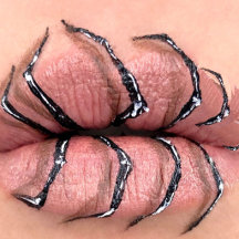 Bold Black Line Lips – Edgy Minimalist Lip Art 