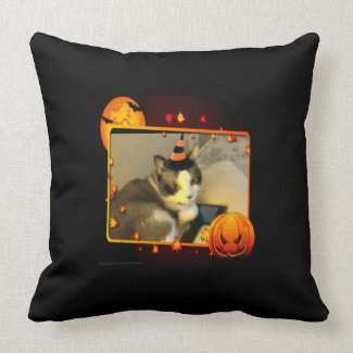 Snowshoe Witchy Halloween Kitty Throw Pillow