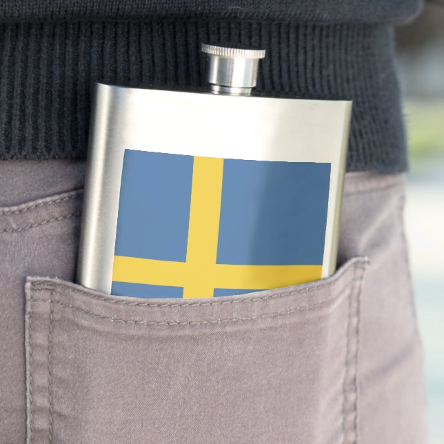 Sweden flag flask (In Situ)