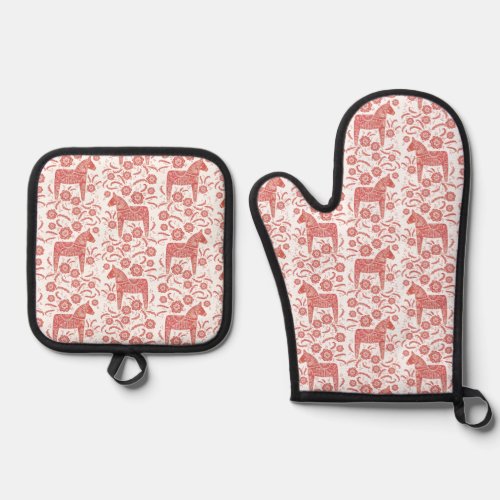 Swedish Dala Horse Red and White Holiday Oven Mitt  Pot Holder Set