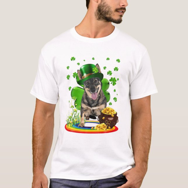 Swedish Vallhund St Patricks Day T-Shirt (Front)