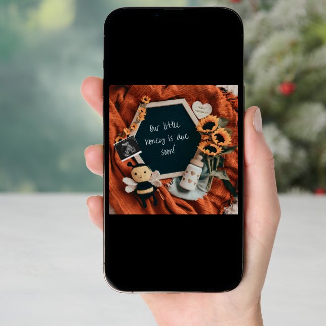 Sweet bee and sunflowers pregnancy announcement  (Front Digital)