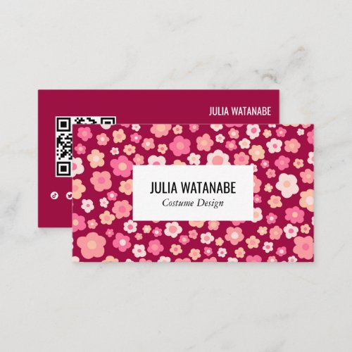 Sweet Daisies Floral QR Code Social Media Chic Business Card