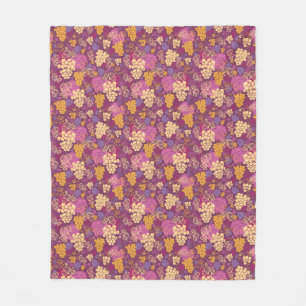 Sweet grape vines pattern background fleece blanket