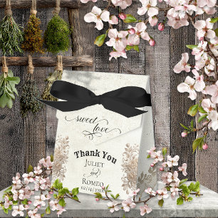 Sweet Love - Cream Favor Boxes