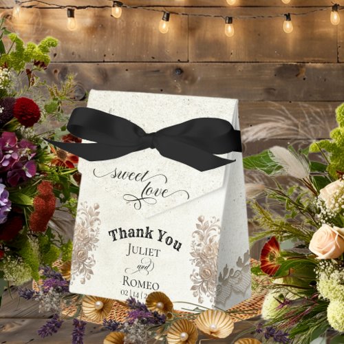 Sweet Love - Cream Favor Boxes
