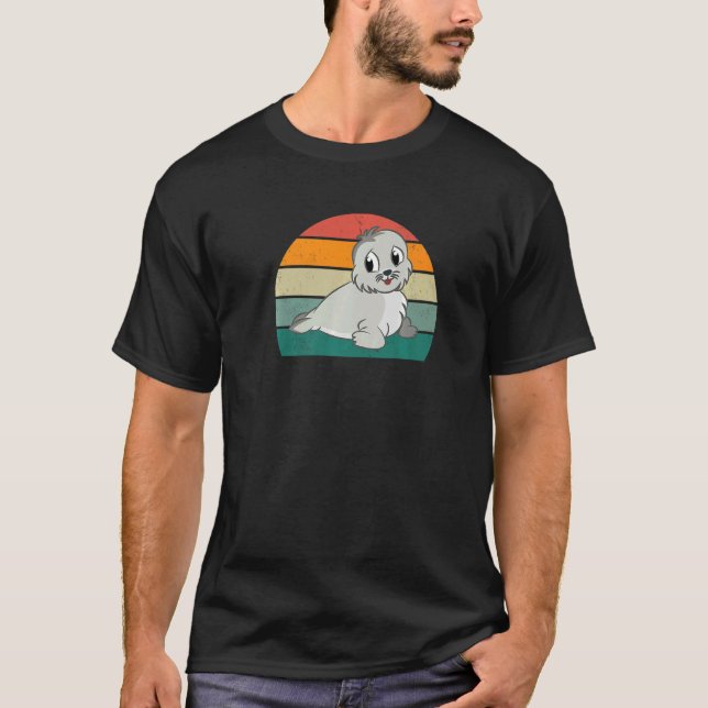 swimming bearded seals howling Sea North Sea Commo T-Shirt (Front)