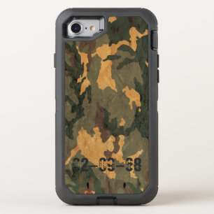 Symmetrical Grunged Green Tan Olive Camouflage OtterBox Defender iPhone SE/8/7 Case