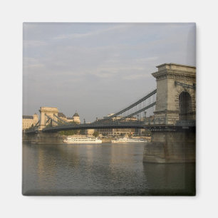 Szechenyi lanchid Szechenyi Chain Bridge), 2 Magnet