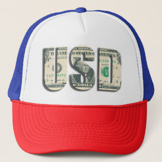 T-shirt trucker hat