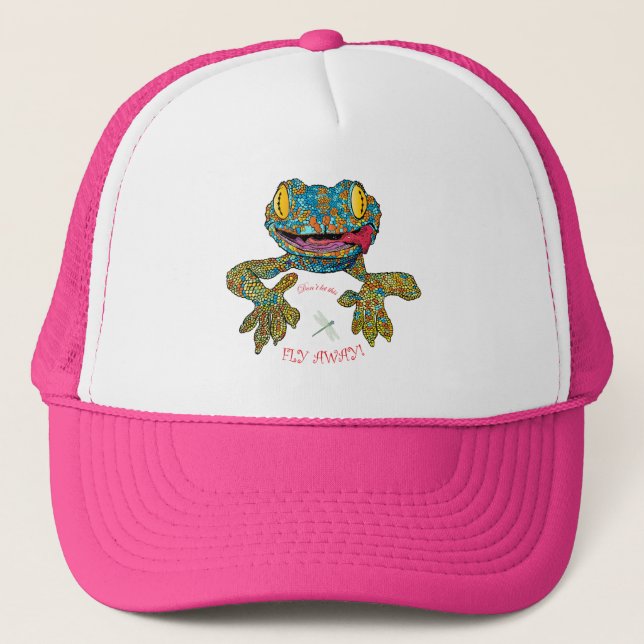 T shirt with cartoon lizard trucker hat (Front)