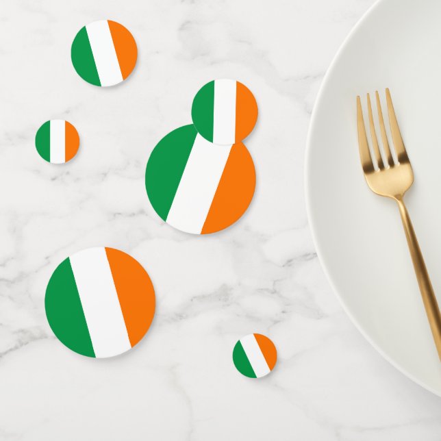 Table confetti with flag of Ireland (Group)