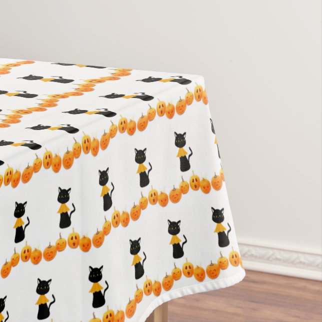 Tablecloth Halloween (In Situ)