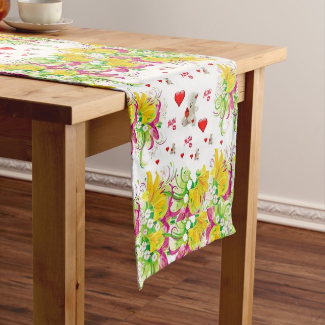 Tablecloth Runner Valentines Teddy Bear (In Situ)