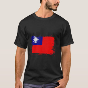 Taiwan Flag Vintage Taiwanese Pride Taiwanese Root T-Shirt