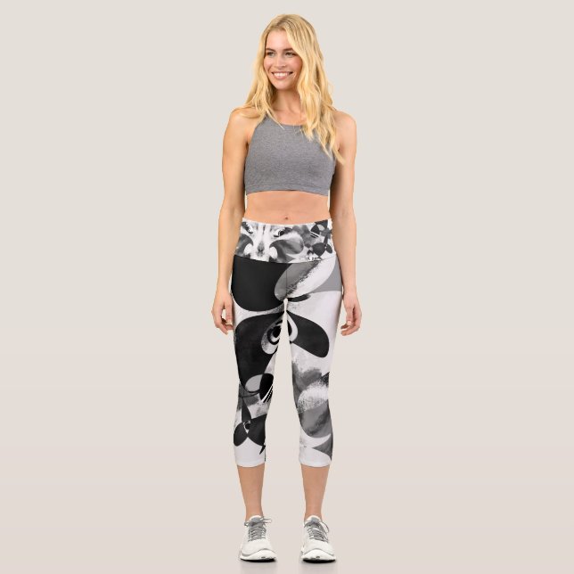 TAKUROMAN「Friends 3」 Capri Leggings (Front)