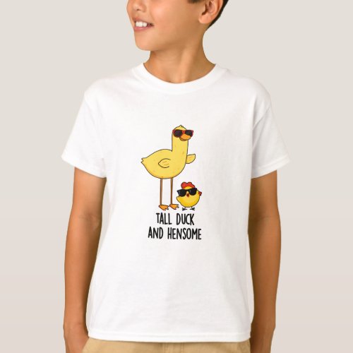 Tall Duck And Hensome Funny Animal Pun  T_Shirt