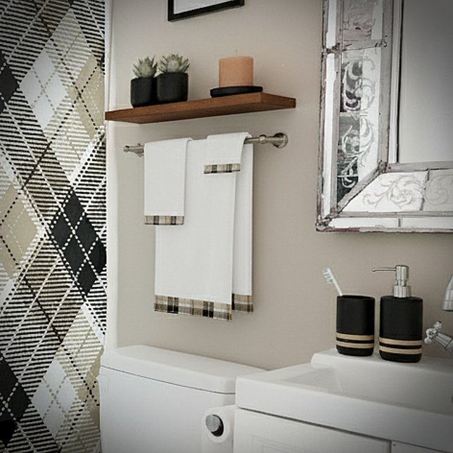 Tan and black plaid bath towel set (Creator Uploaded)