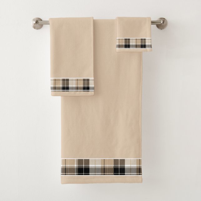 Tan and black plaid bath towel set (Insitu)