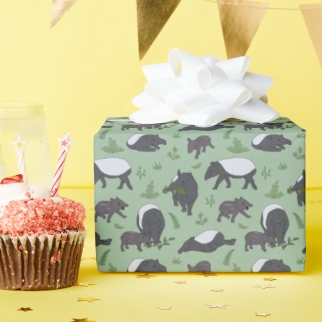 Tapir Family Dinner in Green Wrapping Paper (Birthday Party)