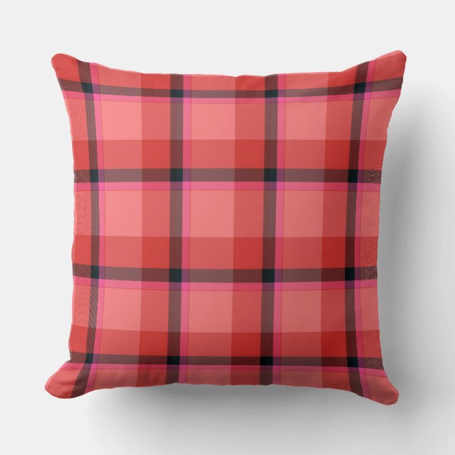 Tartan Design Throw Pillow (Front)
