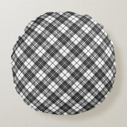 Tartan pattern holidays Christmas black white Round Pillow