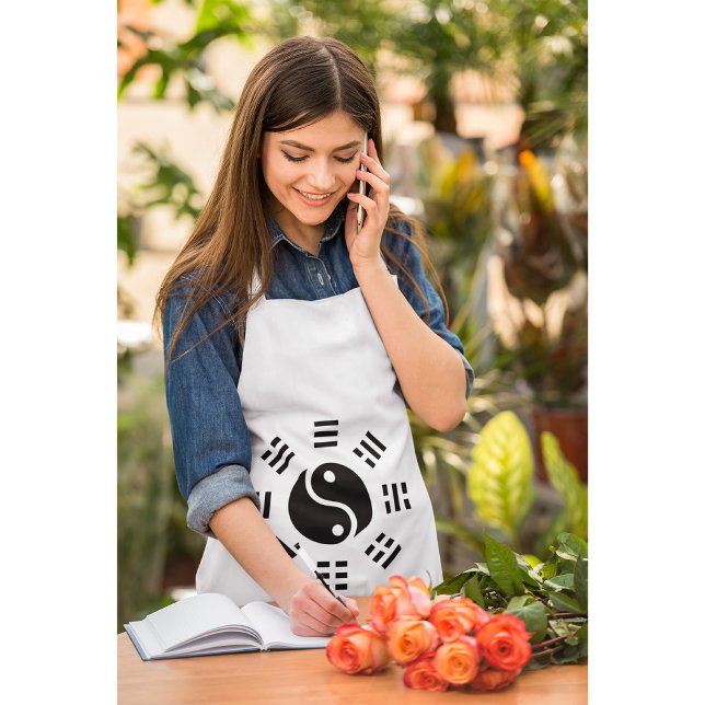 TCM Professional Ba Gua Yin Yang Clinical Apron (Creator Uploaded)