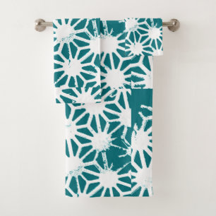 Teal and white geometric pattern bath towel set