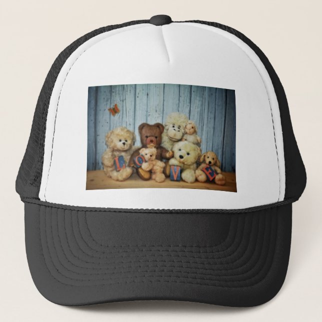 Teddy with friends trucker hat (Front)