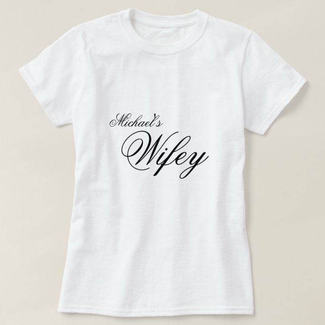 Tell the World who loves you with this shirt! T-Shirt (Design Front)