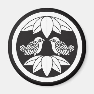 Ten bamboo leaves & facing sparrows in circle magnet