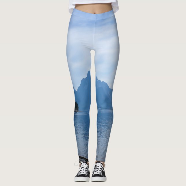 Teton Beauty Leggings (Front)