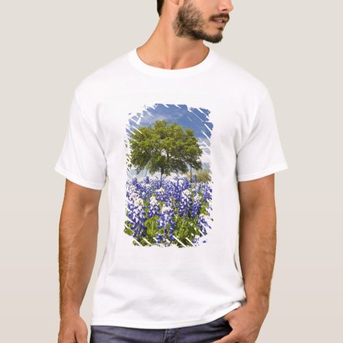 Texas bluebonnetslupinus texensis and oak T_Shirt