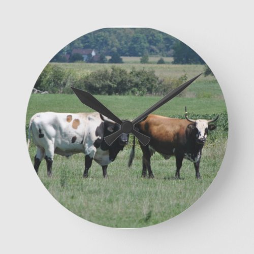 Texas Longhorn Steer Round Clock